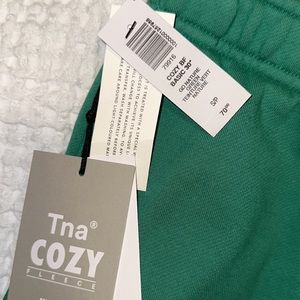 Aritzia TNA sweatpants